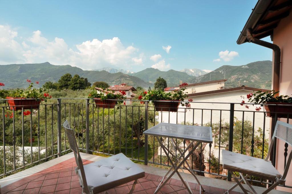 Bed and Breakfast La Madonnina Querceta Exterior foto