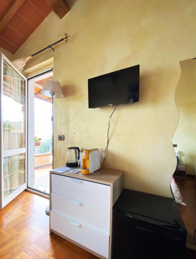 Bed and Breakfast La Madonnina Querceta Exterior foto